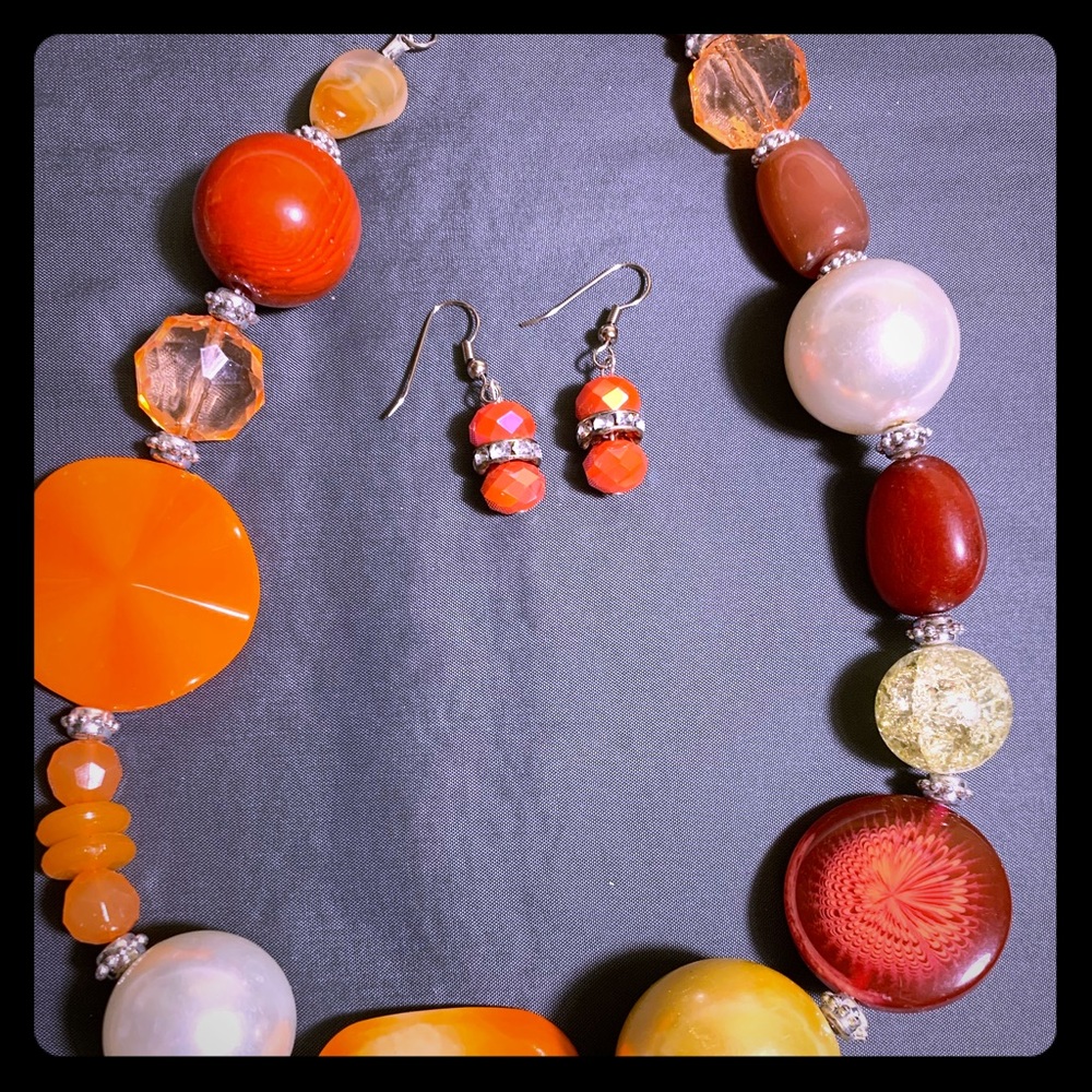 Chunky statement multicolored necklace set